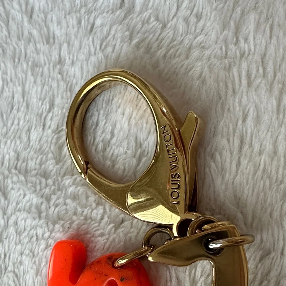 Louis Vuitton Bijou Graffiti Keychain Charm in Neon Orange and Gold - Picture 3 of 8
